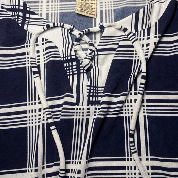 Diana Belle Black White Plaid Womens L Tie Neck Short Flutter Sleeve Blouse EUC - Picture 4 of 8